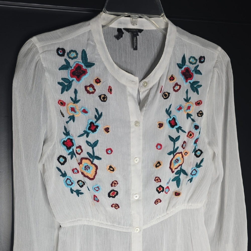 Buffalo David Bitton White Blouse with Colorful Embroidery